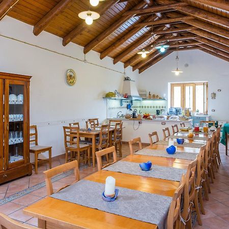 B&B Beata Solitudo アジェーロラ エクステリア 写真