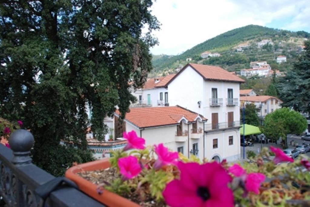 B&B Beata Solitudo アジェーロラ 部屋 写真