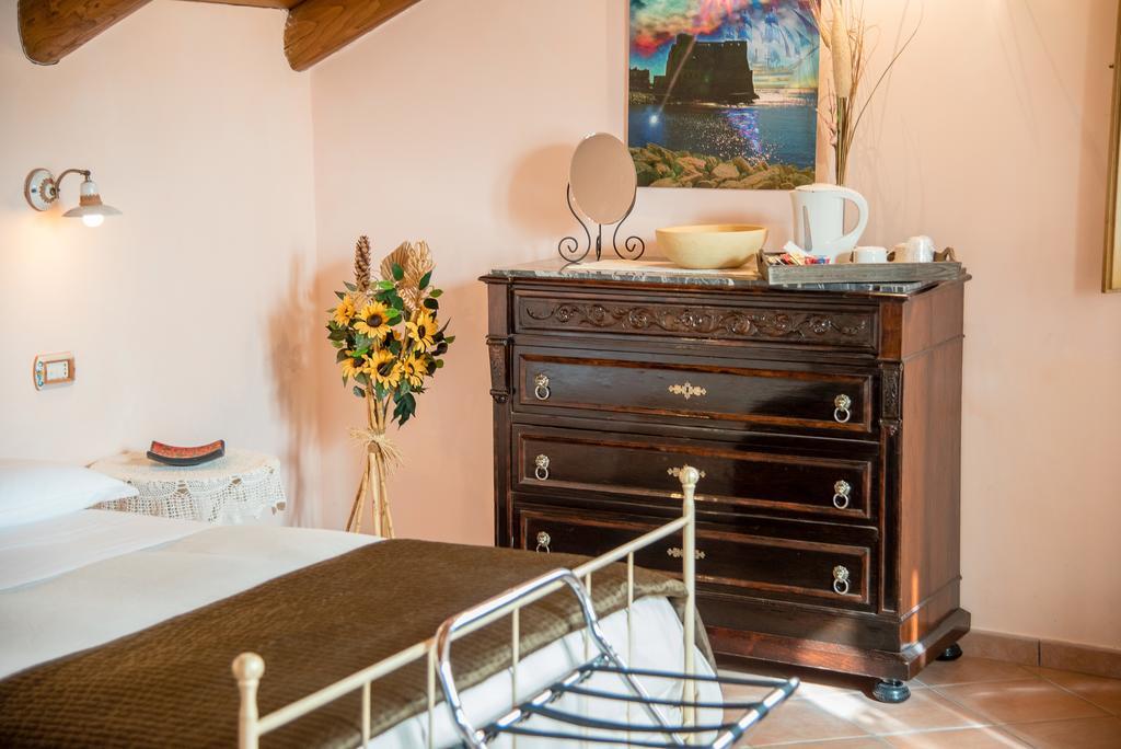 B&B Beata Solitudo アジェーロラ エクステリア 写真