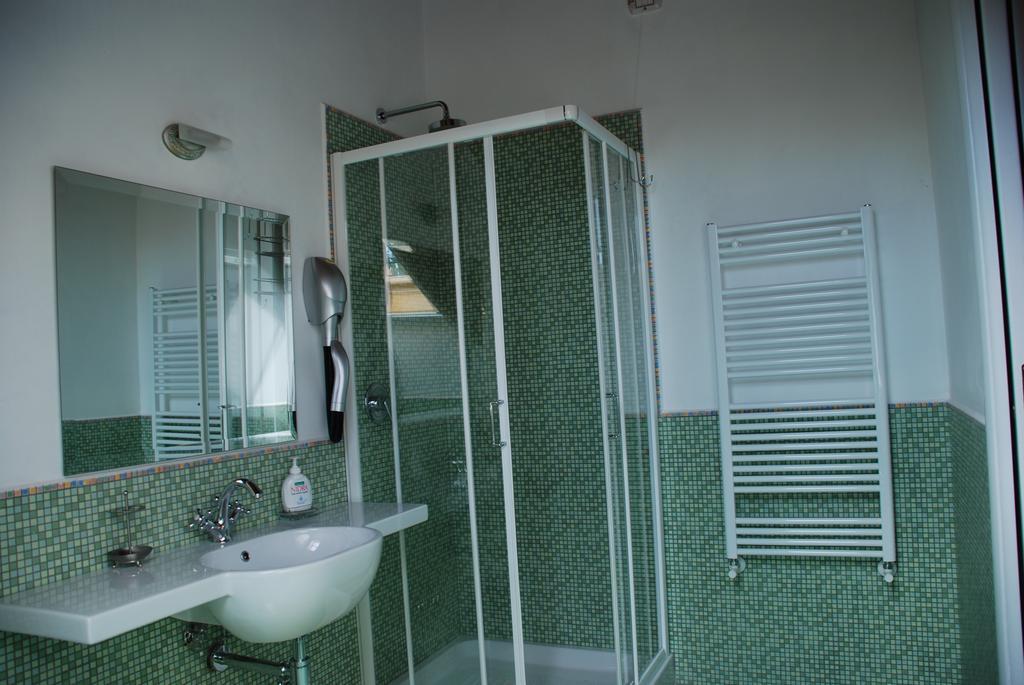 B&B Beata Solitudo アジェーロラ 部屋 写真